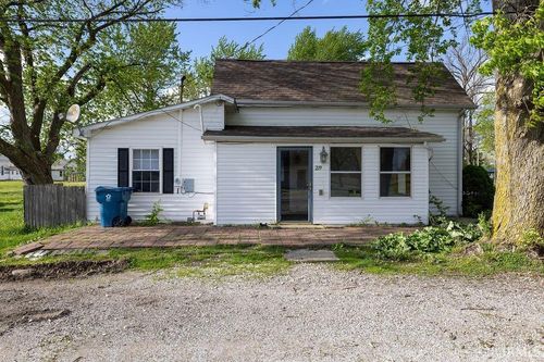 219 E 1st St, Fowlerton, IN, 46930-9130 | Card Image