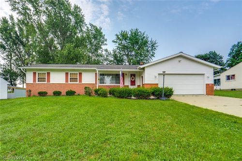 1402 Brookwood Dr, Mogadore, OH, 44260-9645 | Card Image