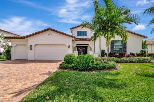 8212 Grand Prix Ln, Boynton Beach, FL, 33472-2784 | Card Image