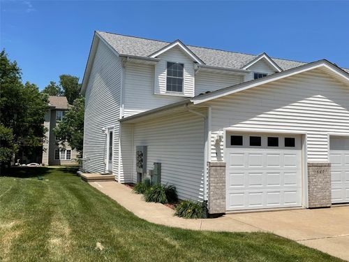 unit-1-640 Magnolia Ln, Marion, IA, 52302-1258 | Card Image