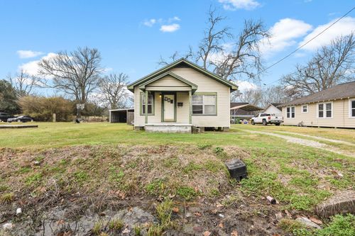 306 S Winfree St, Dayton, TX, 77535-2940 | Card Image