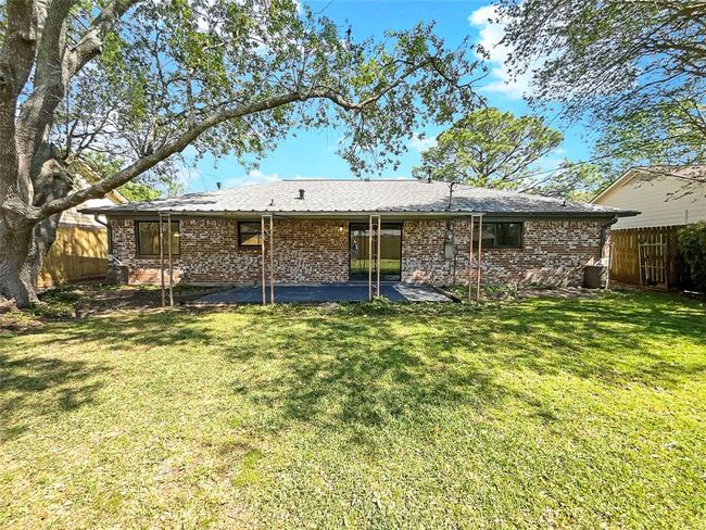 5108 Halbert Dr, House other with 3 bedrooms, 2 bathrooms and 2 parking in Pearland TX | Image 8