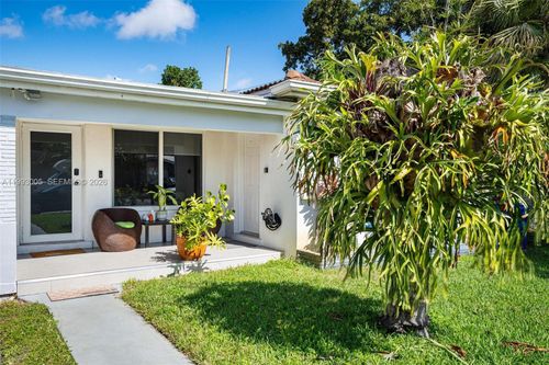 2923 Madison St, Hollywood, FL, 33020-4725 | Card Image