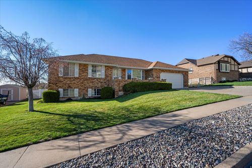 1543 Cherry Blossom Dr, Farmington, UT, 84025-3907 | Card Image