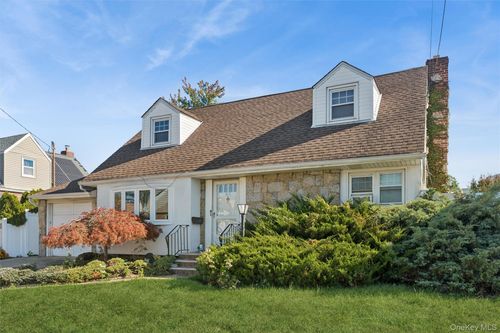35 Rintin Street, Hempstead, NY, 11010 | Card Image
