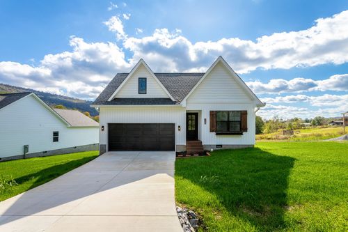 738 Sells Ln, Trenton, GA, 30752-2653 | Card Image