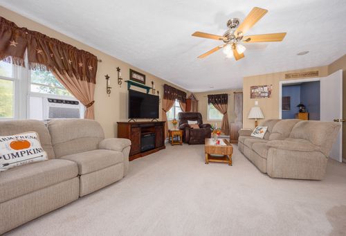 2217 Mercer Farm Rd, Centralia, IL, 62801-8463 | Card Image