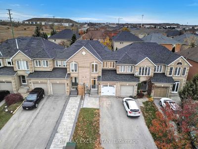 74 Giancola Cres, House attached with 3 bedrooms, 4 bathrooms and 3 parking in Maple ON | Image 1