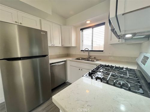 9912 Continental Dr, Huntington Beach, CA, 92646 | Card Image