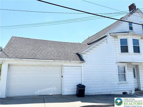 308 W Franklin St, Slatington, PA, 18080-1716 | Card Image