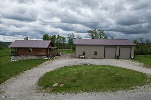 64101 Garrett Hill Rd, Saint Clairsville, OH, 43950-9487 | Card Image