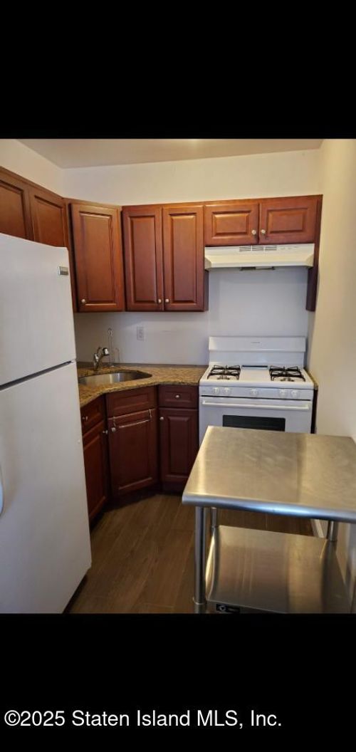 1-226 Edgegrove Ave, Staten Island, NY, 10312-3512 | Card Image