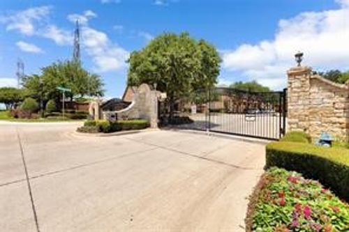2508 Case Castle Ct, Lewisville, TX, 75056-5405 | Card Image
