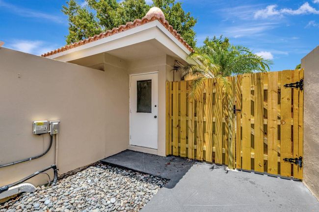 295 Old Meadow Way, Condo with 2 bedrooms, 2 bathrooms and null parking in Palm Beach Gardens FL | Image 38