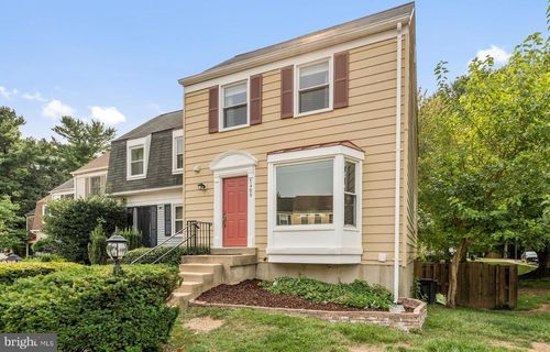 7400 Meadowleigh Way, ALEXANDRIA, VA, 22315-3624 | Card Image