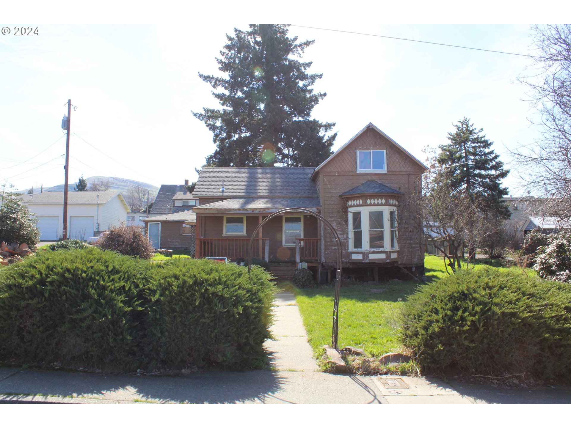9th St, The Dalles, OR 97058
