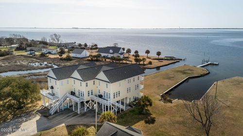 134 Water Ln, Newport, NC, 28570-4506 | Card Image
