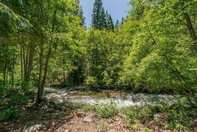 121,141 Mountain Aire Ln, House other with 2 bedrooms, 1 bathrooms and 15 parking in Trinity Center CA | Image 6