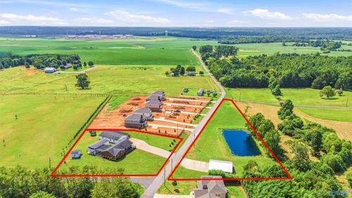 30084 Orville Smith Rd, Harvest, AL, 35749-6808 | Card Image