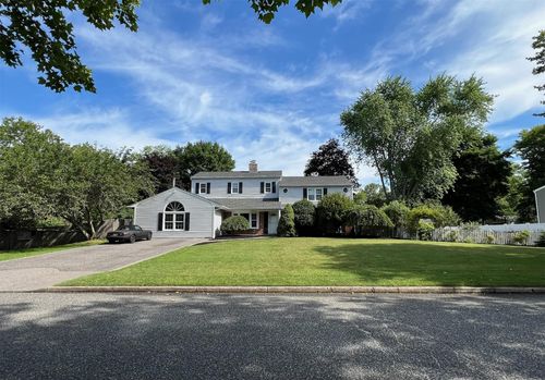 75 Granada Cir, Mount Sinai, NY, 11766-2810 | Card Image