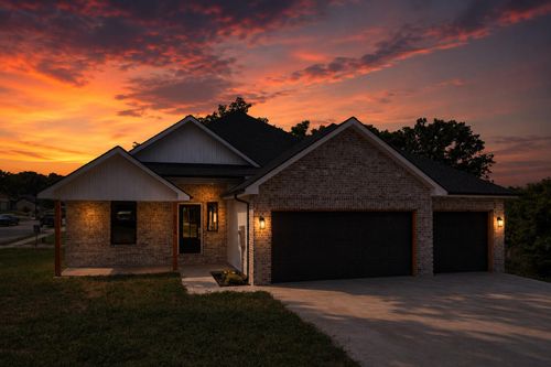 2014 E Jay St, Ozark, MO, 65721-7836 | Card Image