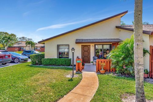 7917 Se Villa Cir, Hobe Sound, FL, 33455-2042 | Card Image