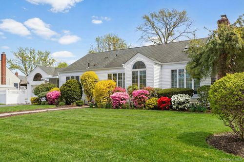 1461 Briard St, Wantagh, NY, 11793-2908 | Card Image