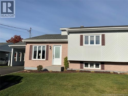 30 Av Dr. Gaudreau, Edmundston, NB, E3V4Z4 | Card Image