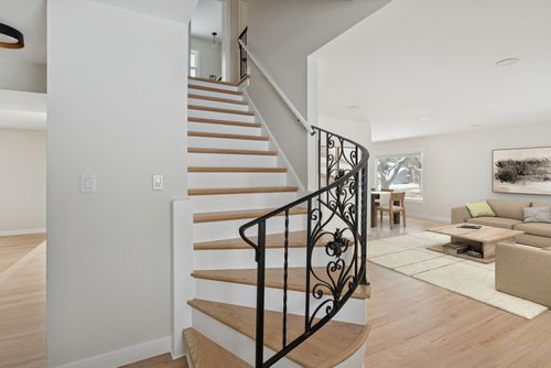 827 5th Ave, Libertyville, IL, 60048-3464 | Card Image