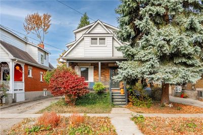 39 Raglan St, House other with 3 bedrooms, 2 bathrooms and 2 parking in Guelph ON | Image 1