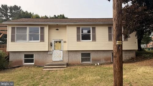 25 W 8th Street, RED HILL, PA, 18076 | Card Image