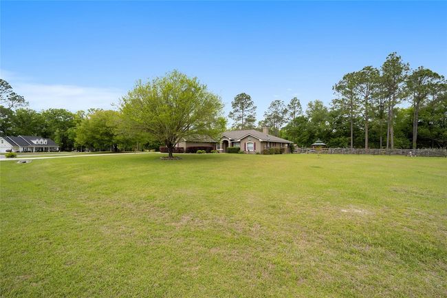 15948 Nw 206 Th Dr, House other with 3 bedrooms, 2 bathrooms and null parking in High Springs FL | Image 4