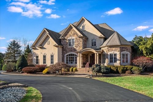 240 Oak Grove Rd, Pittstown, NJ, 08867-4008 | Card Image