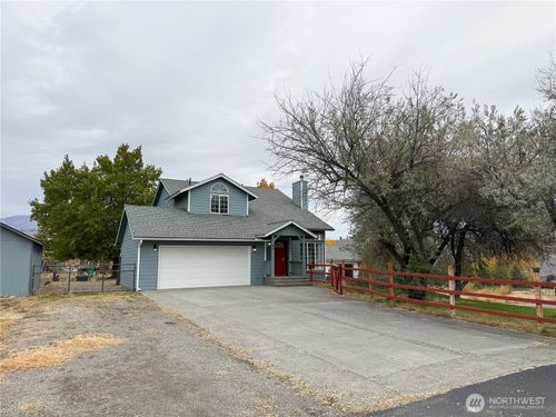 40 Trail Ridge Dr, Omak, WA, 98841-9651 | Card Image