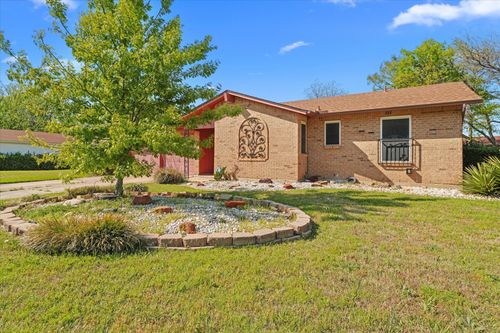 3229 Oak Timber Dr, Forest Hill, TX, 76119-7146 | Card Image