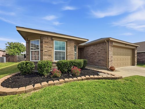 1405 Eagles Nest Trl, Krum, TX, 76249-7528 | Card Image