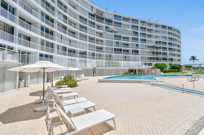 APT-112 - 2780 S Ocean Blvd, Condo with 2 bedrooms, 2 bathrooms and null parking in Palm Beach FL | Image 31