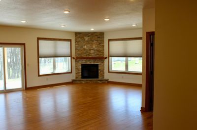 505 Sunrise Ct, Condo with 2 bedrooms, 1 bathrooms and null parking in Cashton WI | Image 3