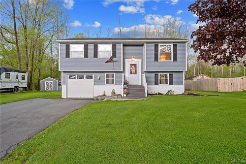 9467 Madison Ave, Brewerton, NY, 13029-9666 | Card Image
