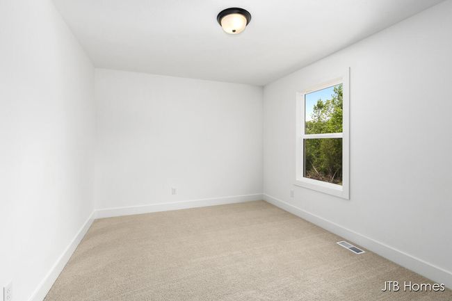 5899 Valley Point Dr Se, House other with 4 bedrooms, 3 bathrooms and null parking in Caledonia MI | Image 22