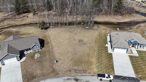 863 E Shoreline Dr, Hope, MI, 48628-9338 | Card Image