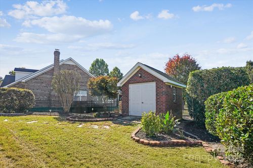 842 Treva Anne Dr Sw, Concord, NC, 28027-3907 | Card Image