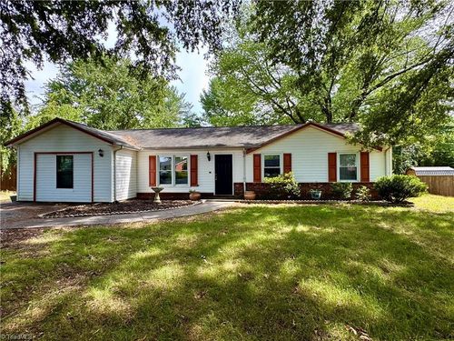 213 S Vandala Ct, King, NC, 27021-8718 | Card Image