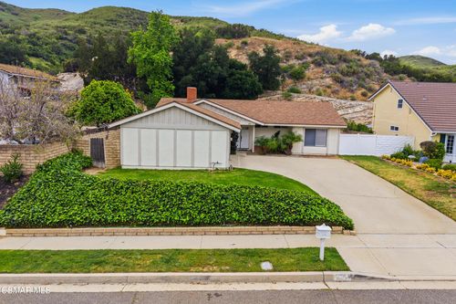 4011 Defender Dr, Agoura Hills, CA, 91301-3507 | Card Image