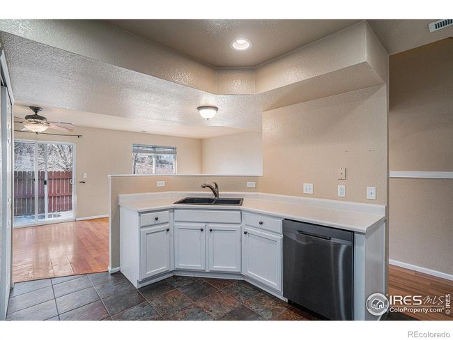 Plenty of Counter Space | Image 8