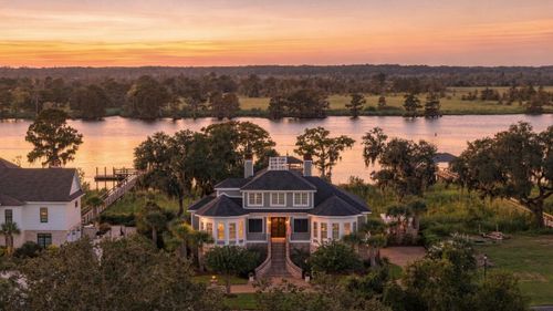 115 Woodmont Ln, Pawleys Island, SC, 29585-6202 | Card Image