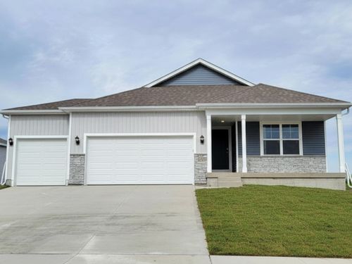 2877 Prairielight Drive, Hiawatha, IA, 52233 | Card Image