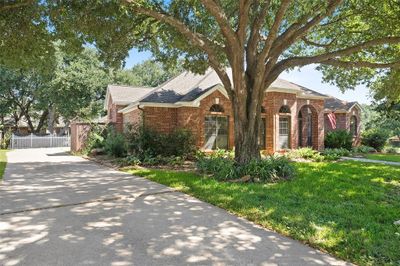 175 April Wind Drive, House other with 3 bedrooms, 2 bathrooms and null parking in Conroe TX | Image 2