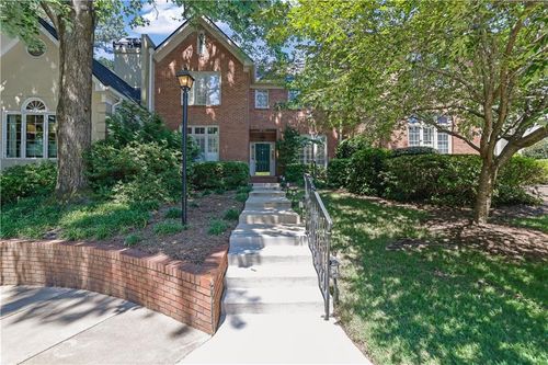 2 Paces West Ter Nw, Atlanta, GA, 30327-2734 | Card Image