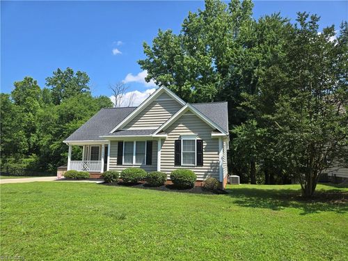 1005 Lashley Park Dr, Gibsonville, NC, 27249-2231 | Card Image